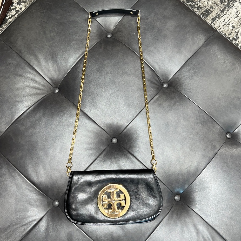 Tory Burch Reva Logo Black Crossbody Bag Gold Chain Leather Handbag w/ D…